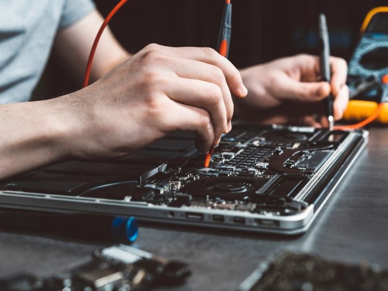 Apple Cihazlarınızda Etkili Çözüm Yolları: iPad ve MacBook Tamiri 1 Apple Cihazlarınızda Etkili Çözüm Yolları: iPad ve MacBook Tamiri